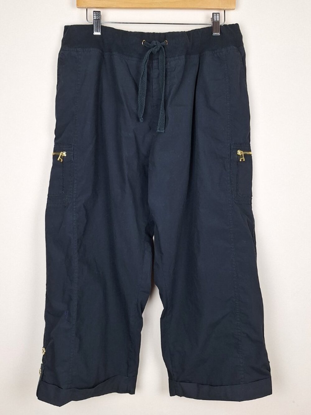 Calvin Klein Womens Cargo Capri Pants Size XL. Black Cotton Drawstring Pockets